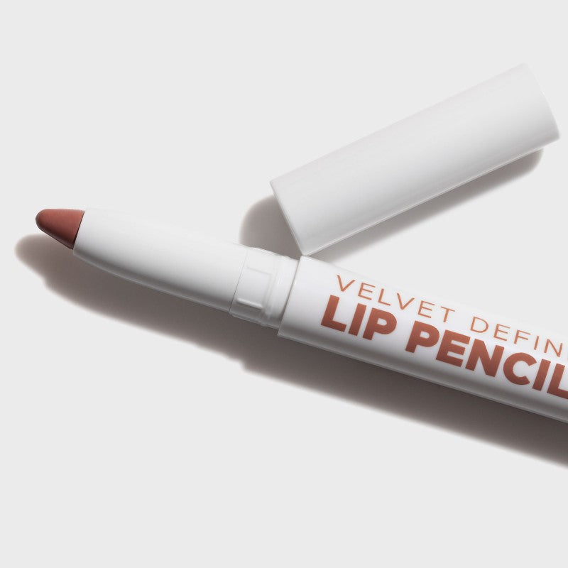 PLAYINN VELVET DEFINE LIP PENCIL