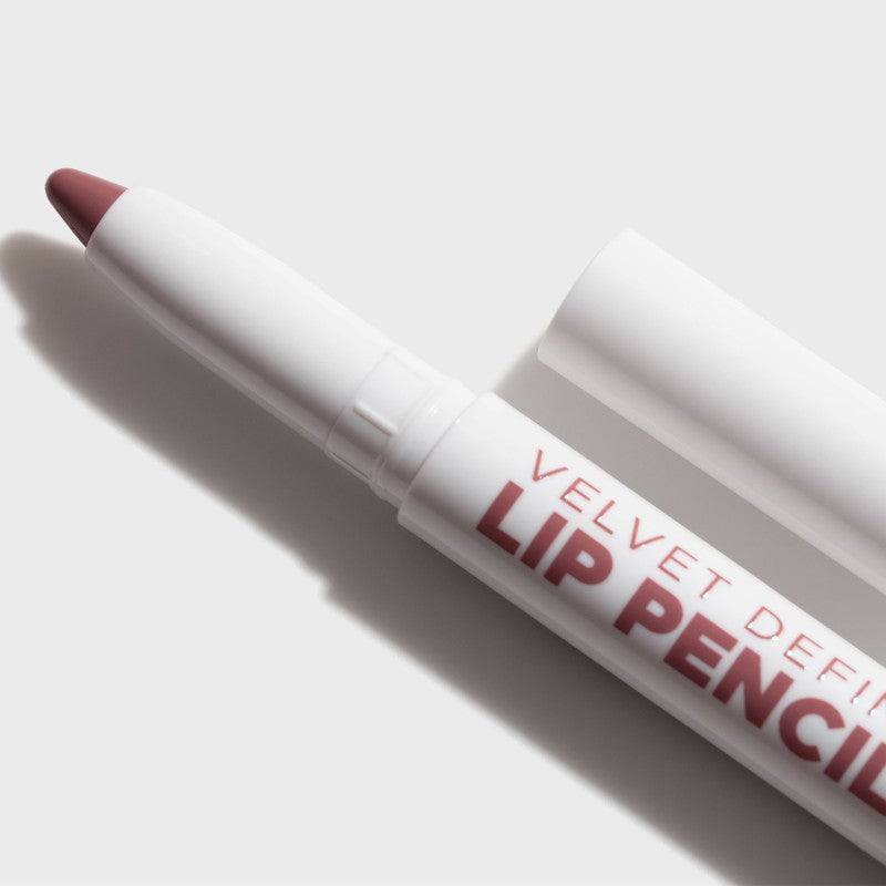 PLAYINN VELVET DEFINE LIP PENCIL